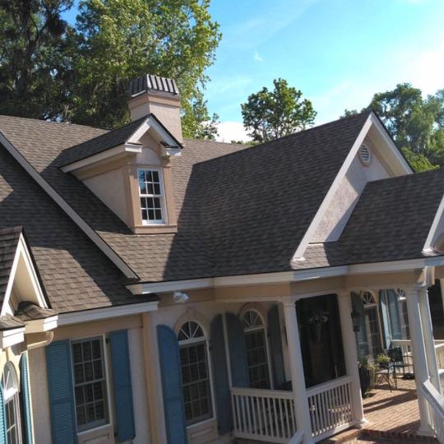 In light of the significance of quality roofing, we’ve developed a detailed roofing process that guarantees not only an aesthetically pleasing outcome, but also a durable, weather-resistant one. 